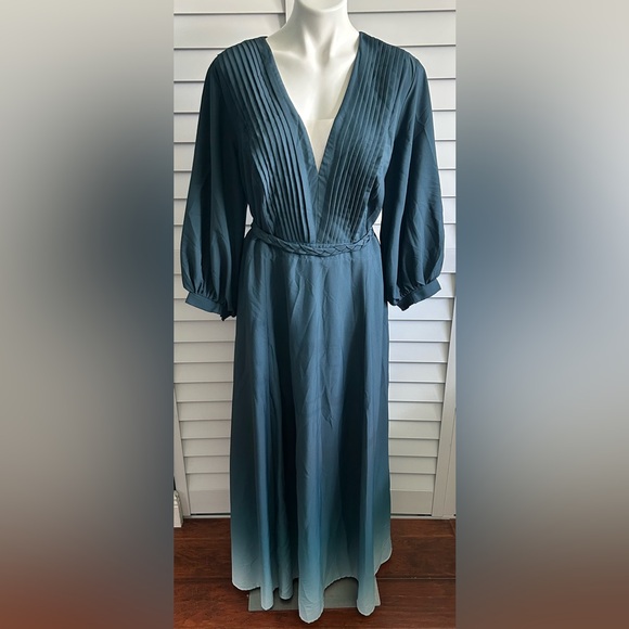 eshakti | Wayward Fancies Pleat Bib-Front Ombre Print Crepe Maxi Dress - Picture 6 of 16